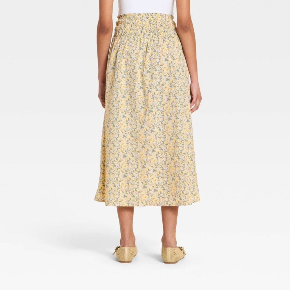 Open Box - Universal Thread - Women's Pull-On Midi Full Skirt - Unive Green - Picture 2 of 3